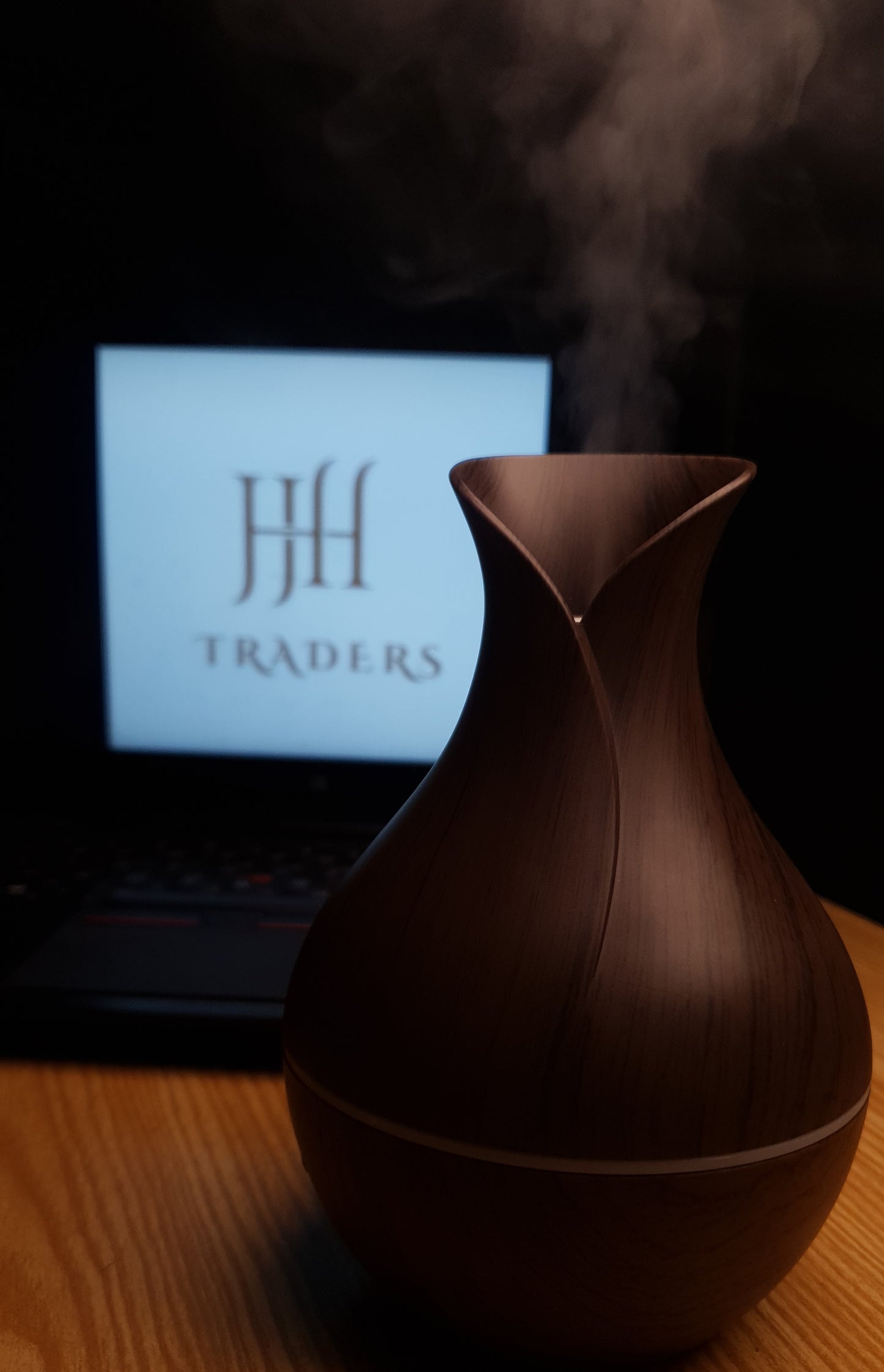 Vase Wood Air Humidifier-Light Wood and Dark Wood Colors-Ultrasonic Wood Air Humidifier – Elegant, Wood Design, Quiet & Relaxing.